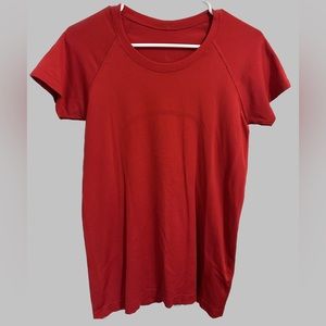 Lululemon Swiftly Tech Short-Sleeve 2.0- Size 8